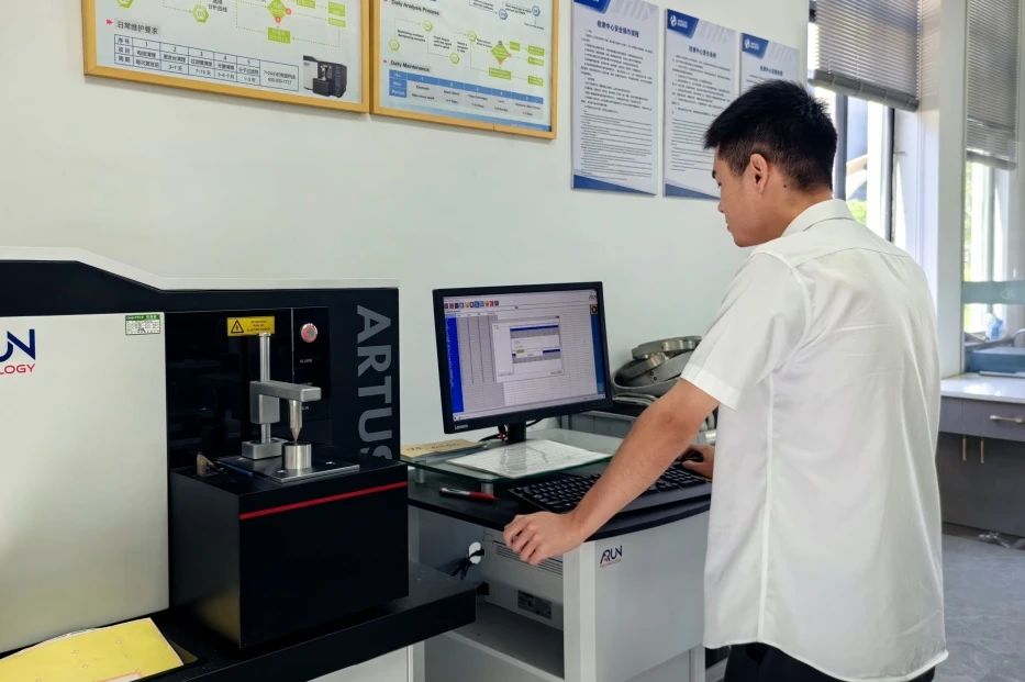 汽車(chē)空調(diào)|鋁材|鋁業(yè)型材|零部件 汽車(chē)空調(diào)|鋁材|鋁業(yè)型材|零部件